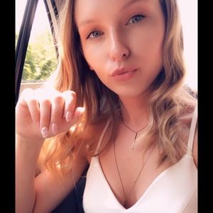 Meet your Posher, Liz